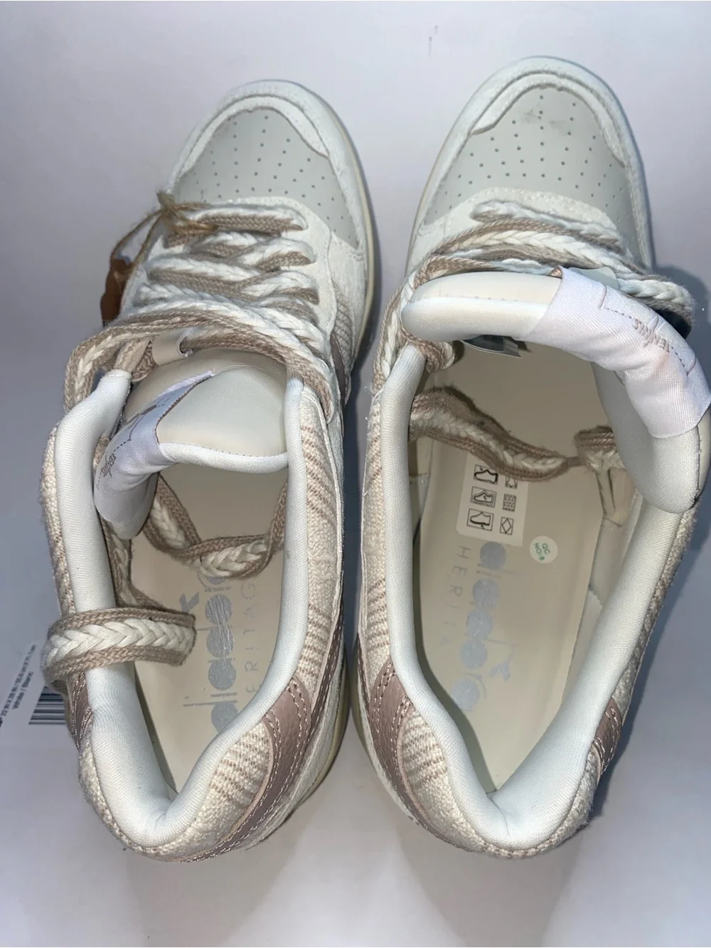 Diadora man Cream & Tan Low-Top Sneakers with Braided Laces
